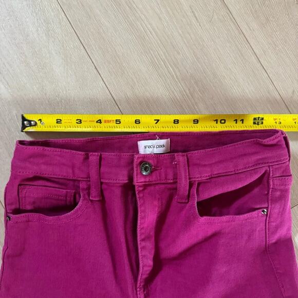 Sneak Peek Women's Bright Pink Bell Bottom Flare Denim Jeans Size 26/31 Barbie - Picture 4 of 11